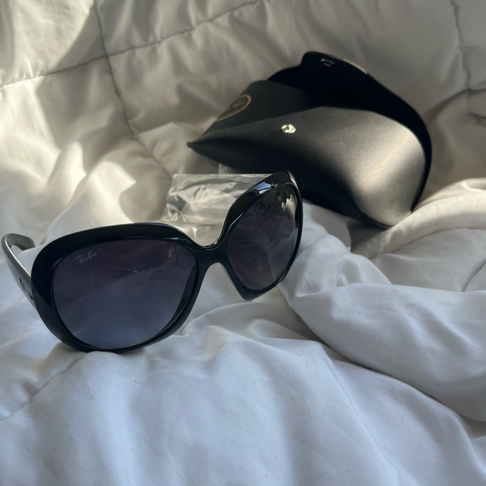 Ray-Ban Glossy Black Women's Sunglasses
